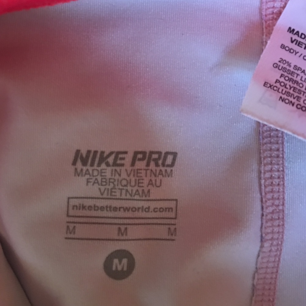 Nike Capris Sz M and Sports Bra Sz S and M tank - Picture 5 of 9